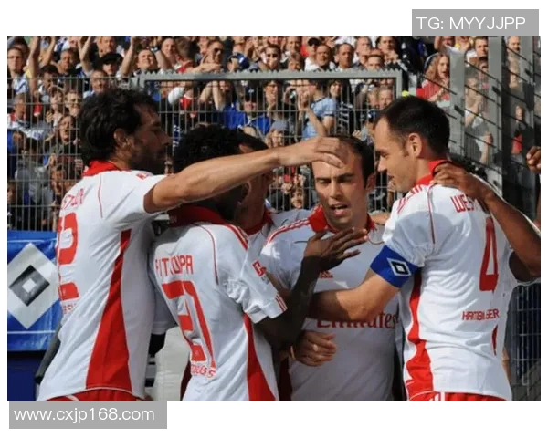 厄尔士与汉堡的激烈对决揭示足球战术与团队合作的完美结合 厄尔士与汉堡的激烈对决揭示足球战术与团队合作的完美结合