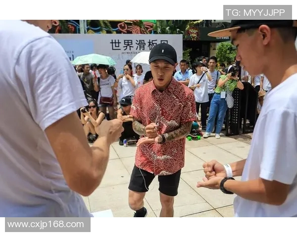 深圳滑板队战术解析与对比探讨:技术与策略的深度剖析