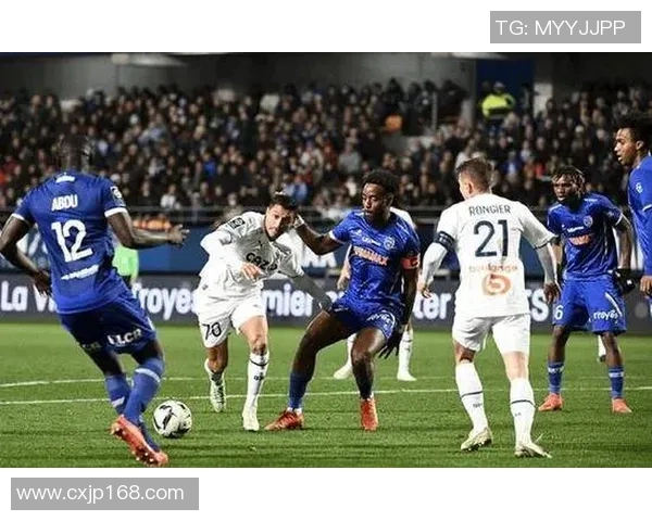 法国杯激战即将上演巴黎圣日耳曼对决甘冈球队全力以赴争夺晋级资格