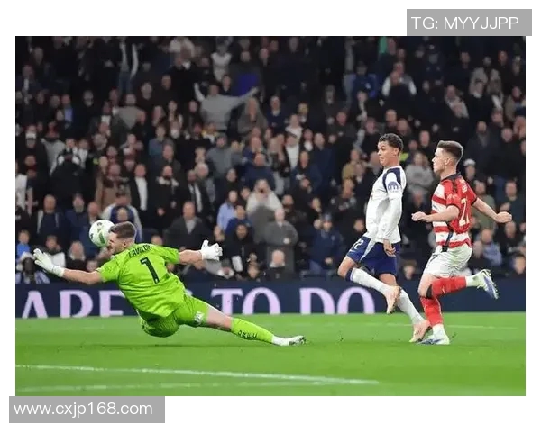 达拉斯与亚特兰大激战正酣球迷期待精彩对决与精彩进球