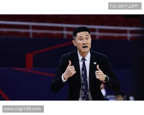 广州足球队心理素质引发热议球迷对球队表现的期待与质疑并存